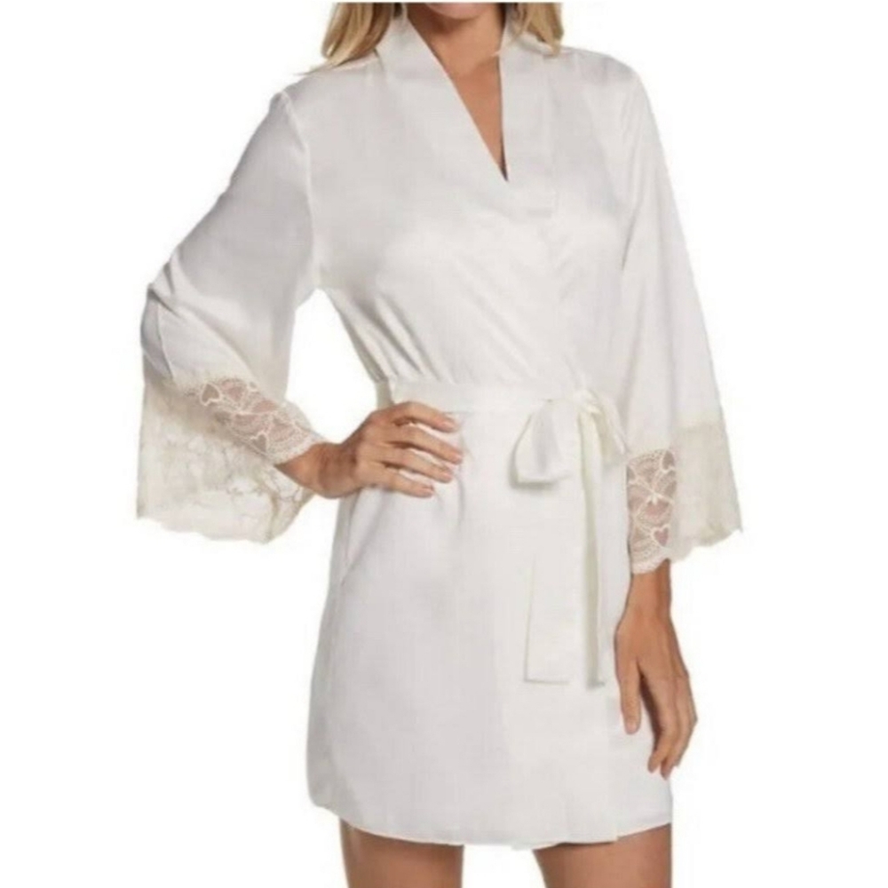 Flora Nikrooz Charmeuse wrap robe heart lace Ivory bridal bride romantic S/M